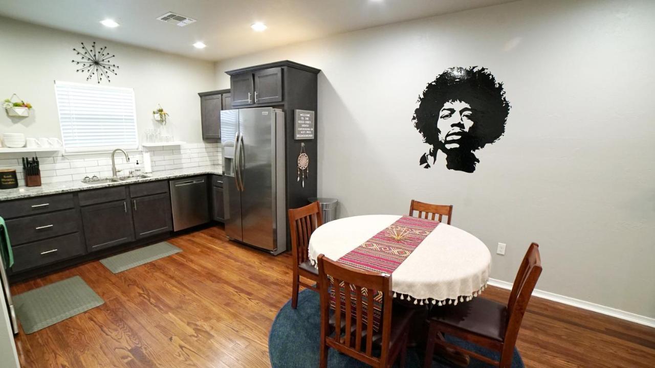 Rock & Roll House, Fiber Internet, Roku Tv, Washer & Dryer, By Dt Chickasha & Leg Lamp! Екстериор снимка