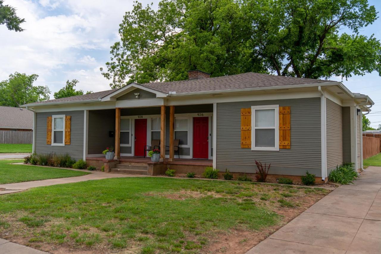 Rock & Roll House, Fiber Internet, Roku Tv, Washer & Dryer, By Dt Chickasha & Leg Lamp! Екстериор снимка