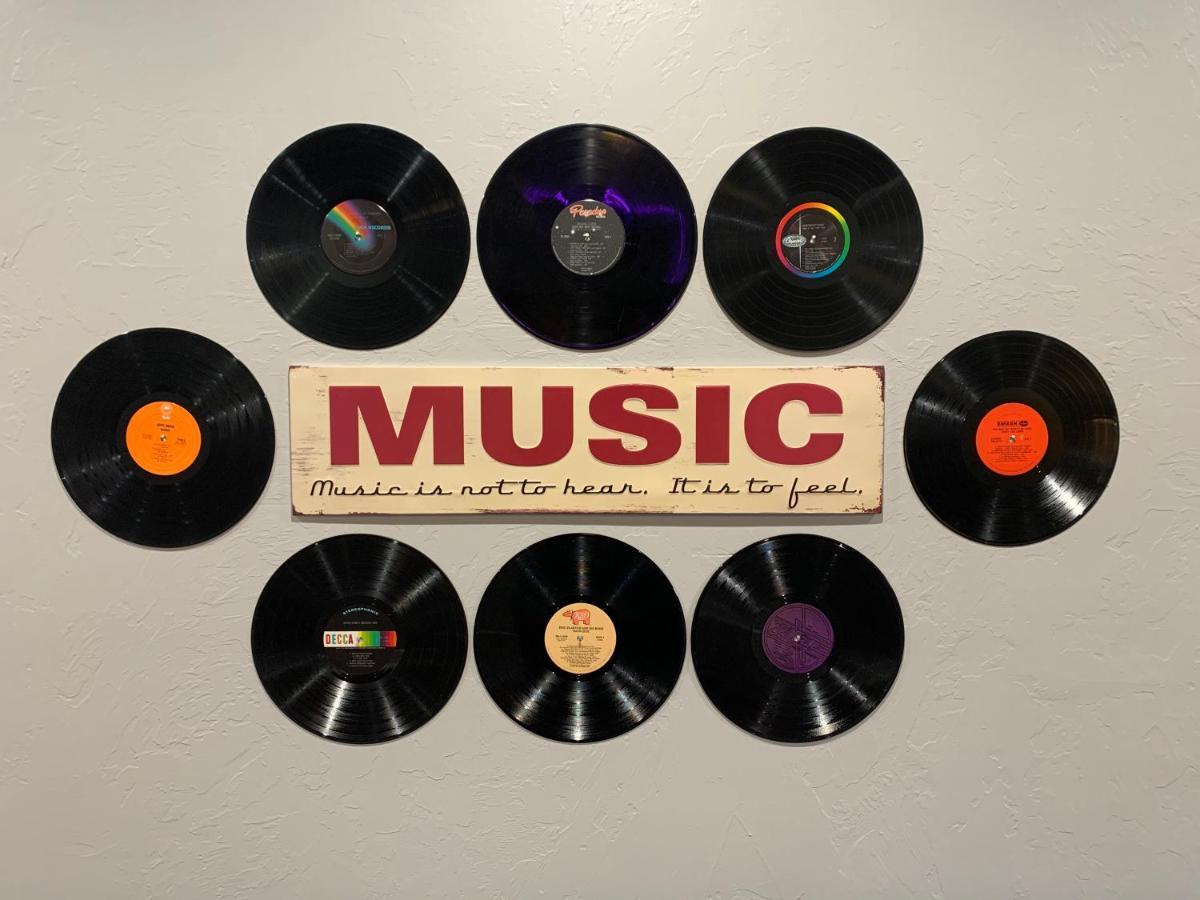 Rock & Roll House, Fiber Internet, Roku Tv, Washer & Dryer, By Dt Chickasha & Leg Lamp! Екстериор снимка
