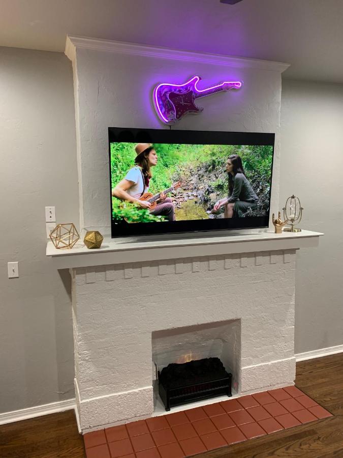 Rock & Roll House, Fiber Internet, Roku Tv, Washer & Dryer, By Dt Chickasha & Leg Lamp! Екстериор снимка
