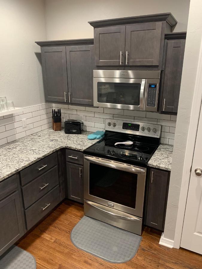 Rock & Roll House, Fiber Internet, Roku Tv, Washer & Dryer, By Dt Chickasha & Leg Lamp! Екстериор снимка